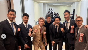 中田翔、横綱・照ノ富士の断髪式に参加し反響　武尊や井岡一翔らとのオフショットに「土俵に上がる翔くんの貴重な姿」「メンツ豪華すぎます！」