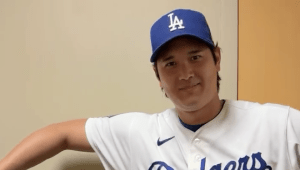 「山本由伸との写真のポーズは？」　大谷翔平が見せた“お茶目”なポーズにファンほっこり　「私も入れて」「それぞれの人柄が垣間見える」