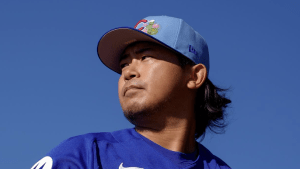 31歳主砲のムキムキな腕に「触りたい」！　鈴木誠也＆今永昇太、カブスユニ姿で“再始動”をアピール