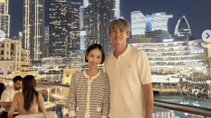 大迫勇也のモデル妻、ドバイの高層ビル背景のラグジュアリーな2ショットに反響　家族写真や料理の写真なども