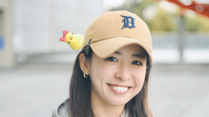 「ぴよぴよ」園田彩乃、ヒヨコ付きキャップ姿にファンから絶賛　「結婚したい」「めちゃ可愛い」