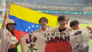 「試合が終わればノーサイド」国旗を交換？WBC準々決勝の裏側で起きた“尊い”光景に注目