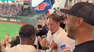 鈴木誠也への「応援」に元オリックス助っ人外国人も熱狂！日本ならではの迫力や一体感に世界も注目