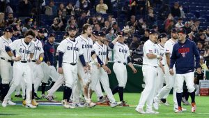 「リアルミニオンズ」WBC観客席に現れた“黄色い帽子”の子どもたちに全世界が注目！　「本物のミニオンだ」「可愛いなぁ」とほっこり