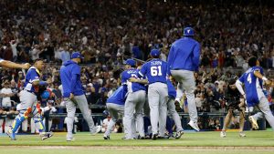 喜ぶベネズエラ選手 ベネズエラが初優勝 　ＷＢＣ決勝で米国を破って初優勝を果たし、喜ぶベネズエラの選手たち＝マイアミ（共同）