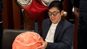 「エッ元木さん還暦ぃ！？」元木大介が報告した還暦祝いで勘違い続出　由伸・尚成らも登場「早いけどお若い」「楽しそう」