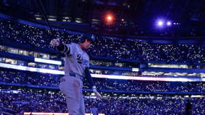 大谷翔平「あまりにも美しい」宇宙にいるような幻想的ショットにファン熱狂　「涙がこぼれそう」「映画のワンシーンみたい」