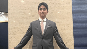 りくりゅう・木原龍一、初めて作ったスーツで引退会見へ　凛々しい姿に「ジャストサイズで似合ってる！！」「門出に相応しい」