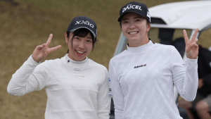 菅沼菜々＆堀琴音「個性的スイングのお二人」練習日の笑顔2ショットに熱視線　「まずは予選突破だ！」「期待させて下さい」