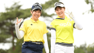 「並ぶとアイドル」菅沼菜々＆都玲華、黄色コーデで笑顔2ショット　「可愛い」「華がありますね」