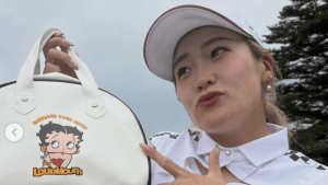 桑木志帆「派手かわいいの大優勝」　ベティちゃんコラボウェアに「鎖骨のとこセクシー」「マジでスタイル良すぎでしょ」