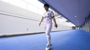 「すごく素敵な夫婦」川崎フロンターレ・山原怜音が女子アナと入籍報告　決意つづる投稿に祝福続々