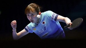 プレーする早田ひな 卓球の世界選手権団体戦 　女子決勝トーナメント２回戦のルクセンブルク戦でプレーする早田ひな＝ロンドン（ロイター＝共同）
