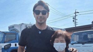 「2人とも長生きしてね」　魔裟斗、92歳叔母との2ショットに「全てがかっこよぎます」「良い写真ですね」と反響