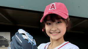 17歳フィギュア美女、MLB始球式に登場し見事なノーバン投球に反響　「めーーーちゃ可愛い」「世界のスターだね」
