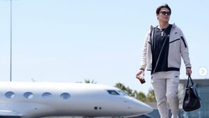 試合のないド軍…山本由伸が歩くだけの姿に称賛の嵐　「ファッションスナップやんけｗ」「なんでこんなに爽やかなの？」