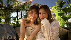 「べっぴんさんの歳の差姉妹」　都玲華、先輩ゴルファーとかき氷デート満喫し反響　「鎖骨周りが綺麗」「ほんまに綺麗です」