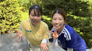 勝みなみ「すっごく楽しかった」　ダウ選手権ペアの渋野日向子との2ショットに注目集まる　「最高のペア」「目が離せませんでした」