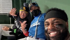 「最高の仲間」新庄監督、“最大のライバル監督”と球宴で仲良し3ショット　31歳スラッガーへラブコールも