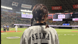 「すみませんでした」　今村聖奈が西武戦始球式に登場！まさかの珍事に恐縮も「爪痕残す聖奈さんさすが」「中々できるもんじゃない」と反響