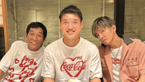堂安律、さんま＆キムタクとの豪華3ショット公開　“4年後の誓い”たて「エグい！！」「マジでスゴイわ～」