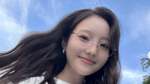「天使降臨」本田真凜、メガネの“知的美人”コーデにファン興奮！　「やばいメガネ最高過ぎる」「は？かわいいんだけど」