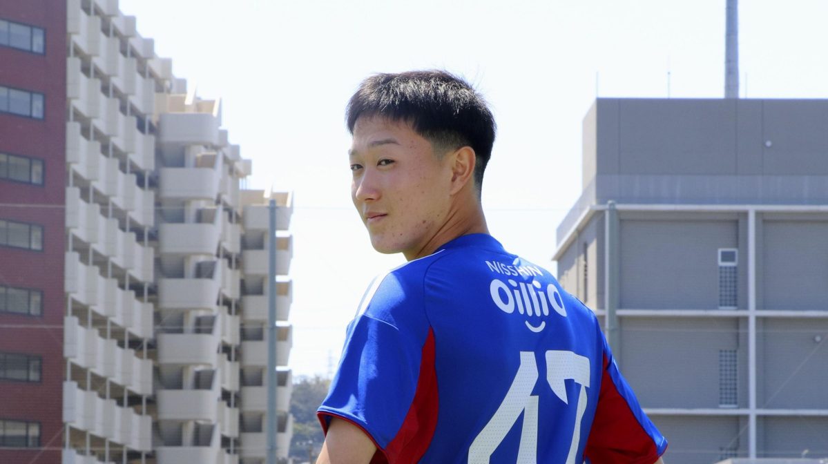 クラブ史上最年少となる１６歳で横浜Ｍとプロ契約を結んだ三井寺真＝３日、神奈川県横須賀市