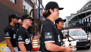 村上宗隆、新人の“洗礼”で米スタバにおつかい　日本人通訳の意外な姿にも注目「めっちゃ似合ってる」