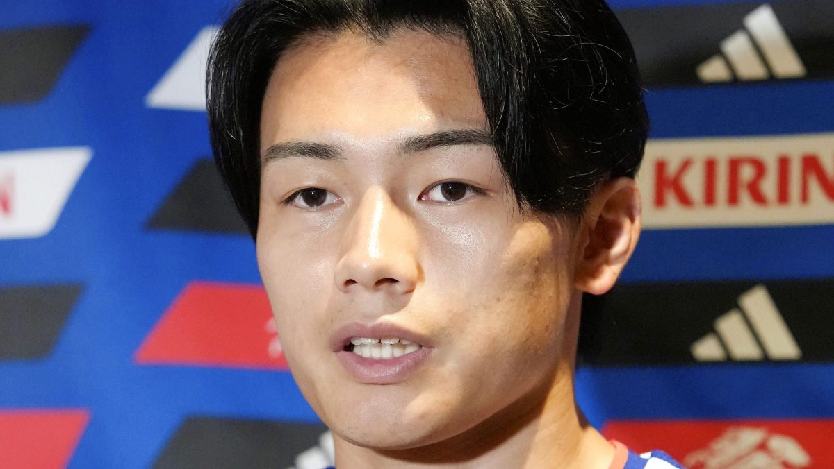 取材に応じる上田 日本、敗退から一夜明け 　ブラジル戦から一夜明け、取材に応じる上田綺世＝６月３０日、ヒューストン（共同）