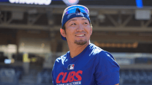 鈴木誠也、プレーオフへ爽やか笑顔　サンディエゴ入りに「誠也、頑張れ〜」「応援してます」