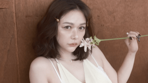 渋谷区の峰不二子？　村重杏奈、胸元ざっくり白ワンピで“ましゅまろボディ”披露「大人の女性」「色っぽくなった」