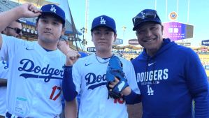 「心広いな」大谷翔平＆山本由伸“そっくりさん”、ロバーツ監督とまさかの3ショット　「マジかあ！」「アメリカでも有名になりますね」