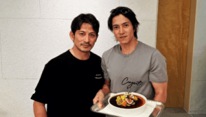 「あわわわわ」　岡田准一、山下智久との“破壊力”抜群2ショット公開！　ファン大興奮「眼福です」「山Pゴツくない？」