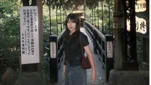 「スカートとか新鮮」スノボ村瀬心椛、“大人コーデ”で自然を堪能するオフショット　「ナチュラルでめっちゃ可愛いね」