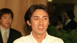 「カラー」◎矢部浩之（やべ・ひろゆき）、タレント、コメディアン、ナインティナイン、ホテルオークラで２０００（平成１２）年４月２７日撮影、顔