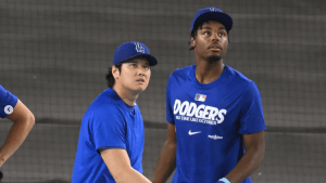 「皆いい顔してる！」大谷翔平、21歳“ホープ”と並び真剣なまなざし　ド軍練習ショットに「行けるよ〜ドジャース」