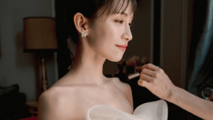 「まるで絵画」Perfumeあ～ちゃん、イタリア挙式の美麗オフショットに賞賛続々　「やば…」「綺麗すぎる！」