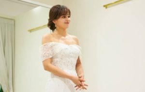 「幸せそう」加藤ローサ、ウエディングドレス姿で笑顔も…　視聴者は複雑心境「波乱が」「切ない」
