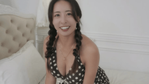 「こんな格好まで…」園田彩乃、水玉水着で四つん這いに　ファンへ見せた笑顔に絶賛「虜になります」「超絶かわいい」