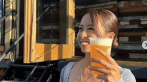 「一緒に飲みたい」園田彩乃、ぴっちりタンクトップ＆ビール片手にニッコリ